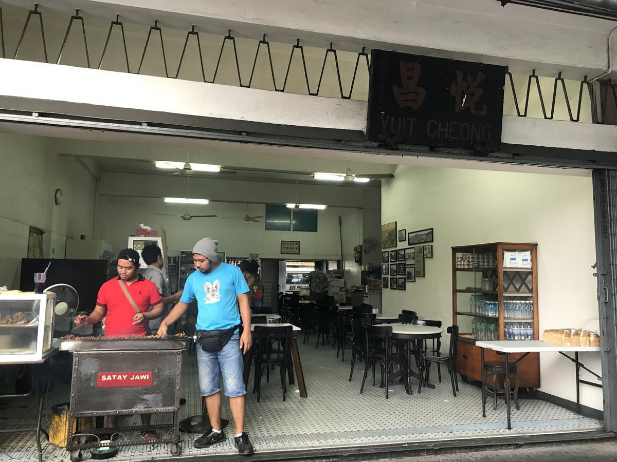 Ostello Hood Kota Kinabalu Esterno foto