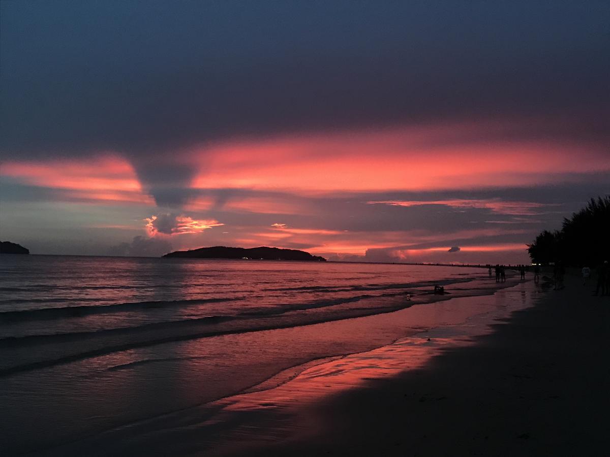 Ostello Hood Kota Kinabalu Esterno foto